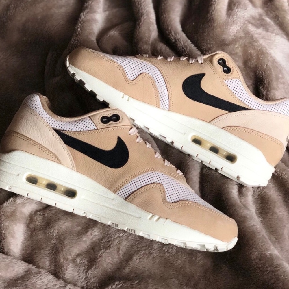 Nike Air!